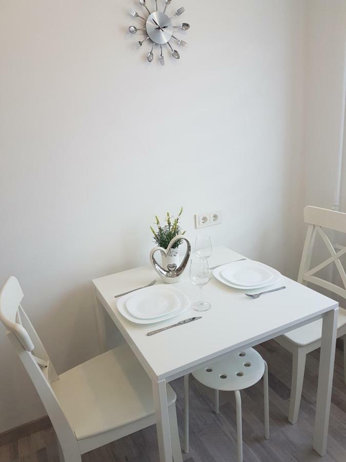 J&E Neries Apartment Kaunas Ngoại thất bức ảnh